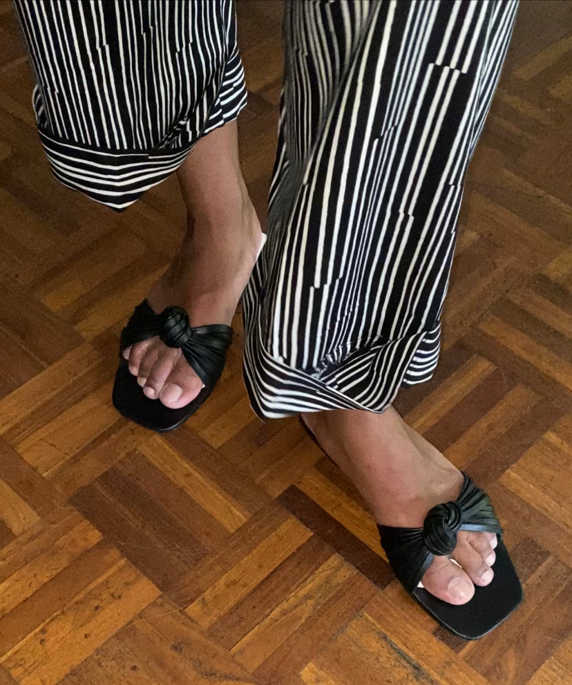 Nåd x Asalt Tan Knot Flat Sandals